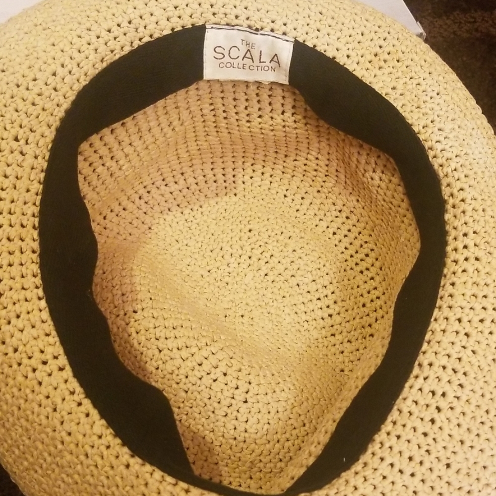 Scala Collention Crochet Hat W/Drawstring - image 5